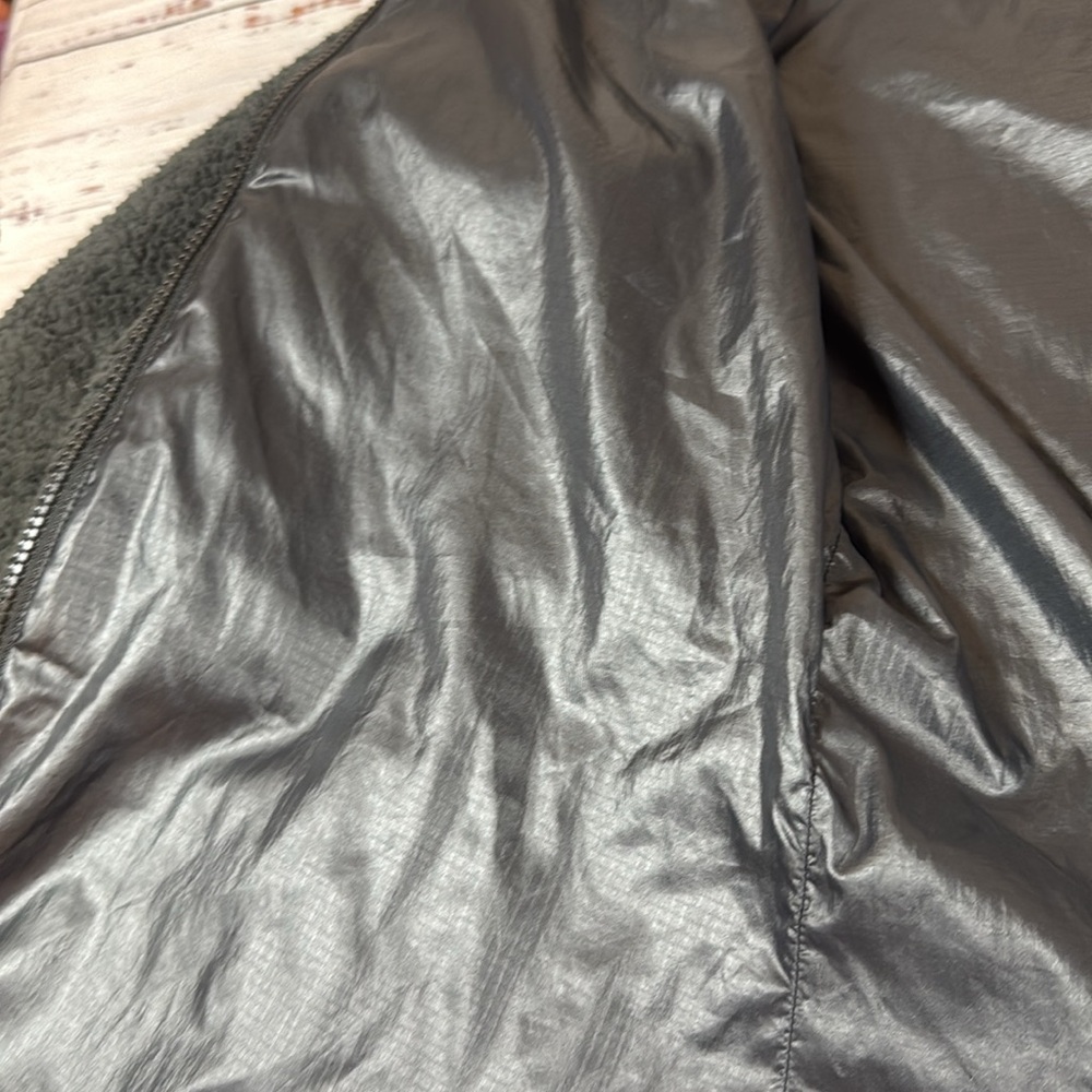 Patagonia Charcoal Fleece Jacket Size Large - Picture 12 of 13